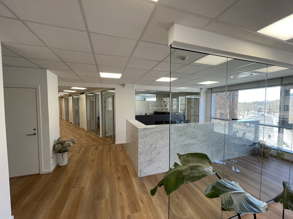 Akut tandlæge Lyngby ved S-Station, bus og Hovedstadens letbane